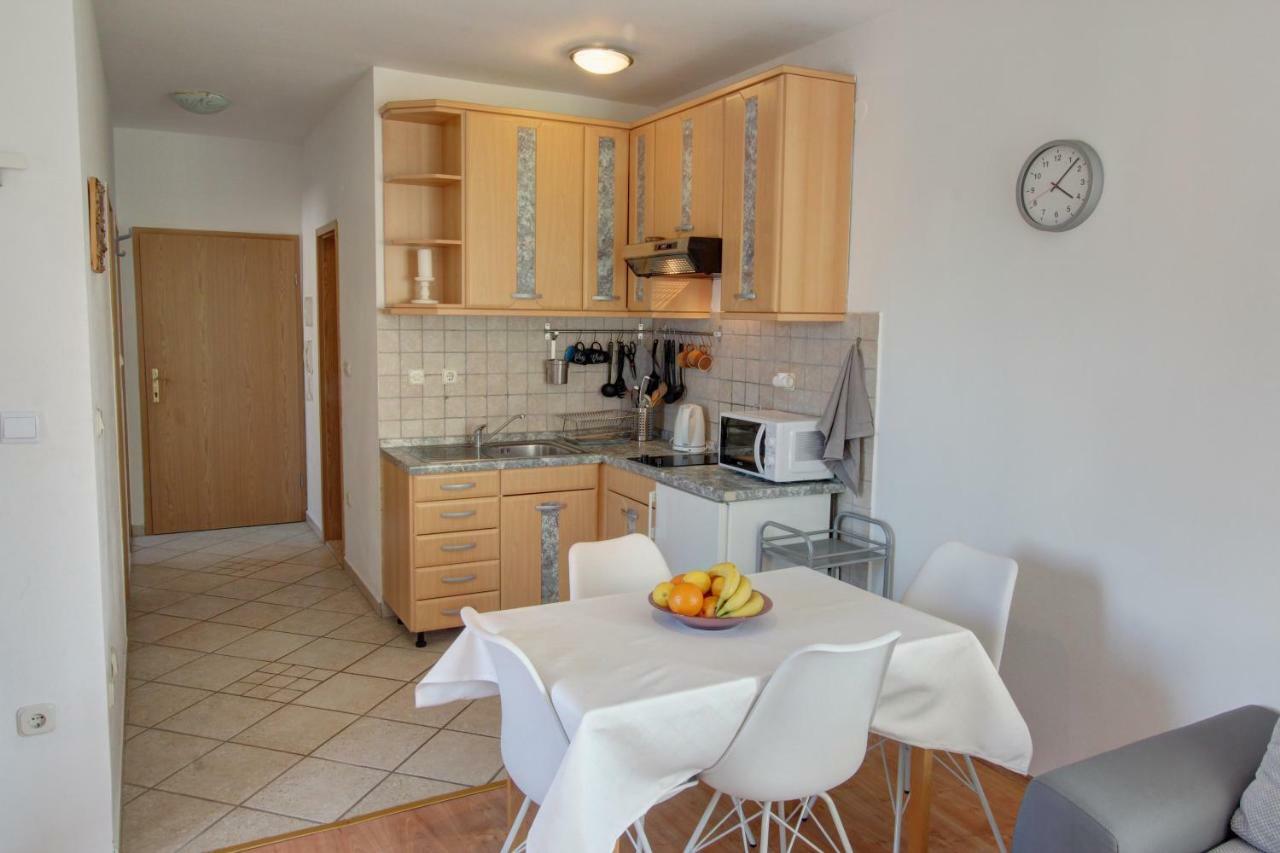 Apartman Pula Exterior foto